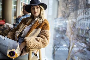 What to Wear While Traveling for the Holidays